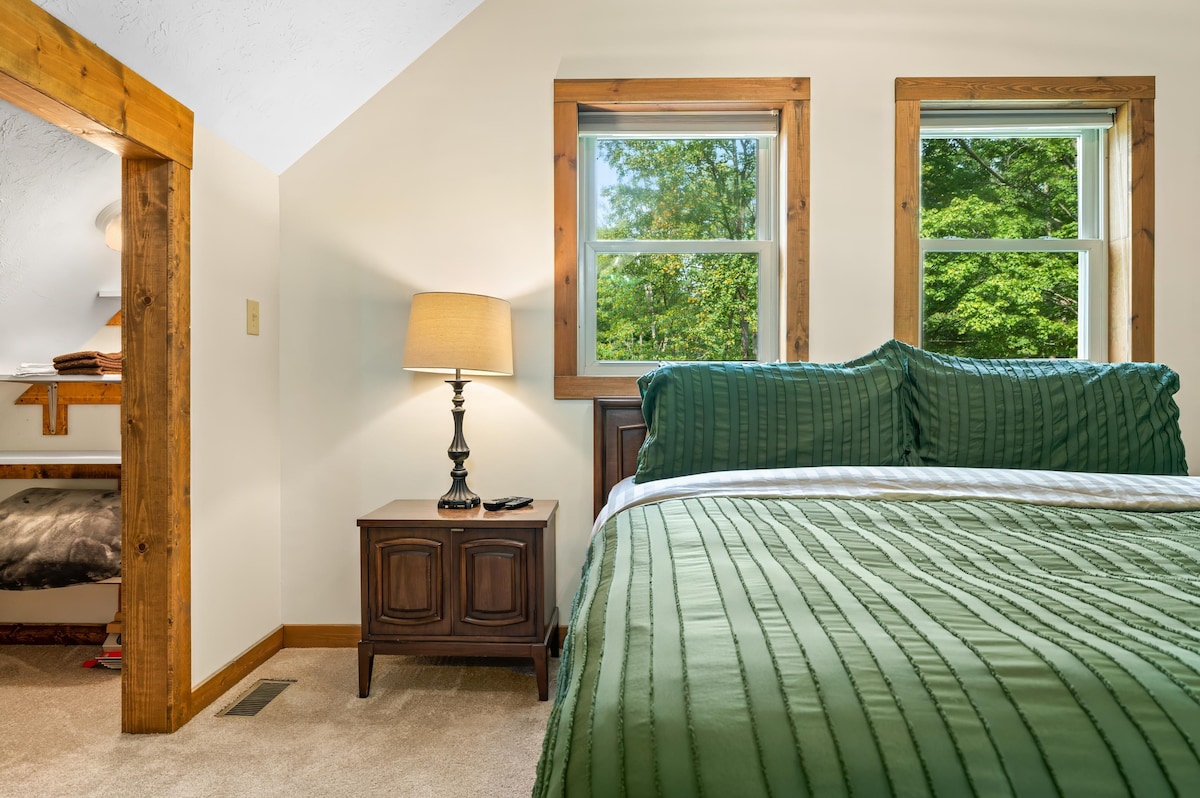 كينغ ماستر في الطابق العلوي