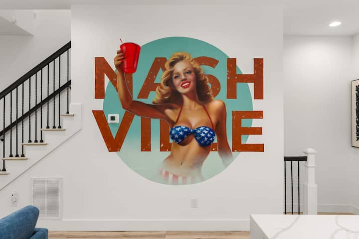 Rooftop + Hot Tub + Game Room - Nashville, TN