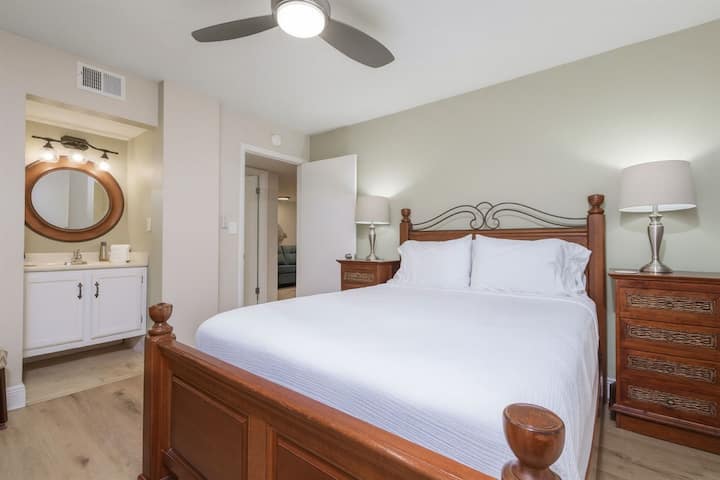 Chumba cha kulala cha malkia kilicho na sinki/ubatili wa vipod