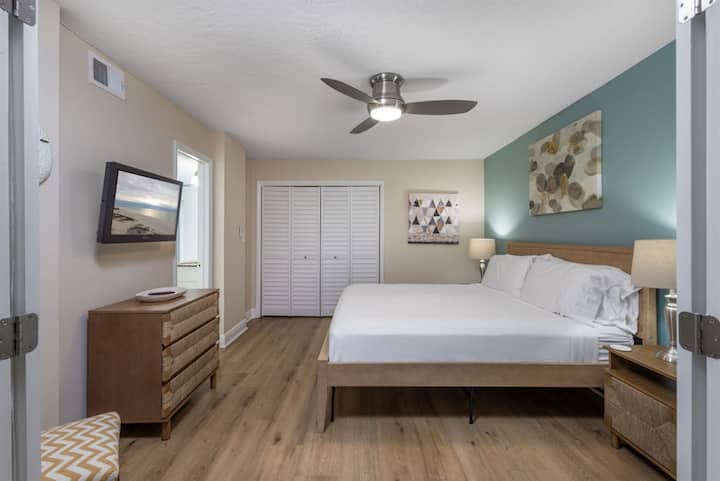 Chumba cha kulala cha kifalme chenye bafu kamili