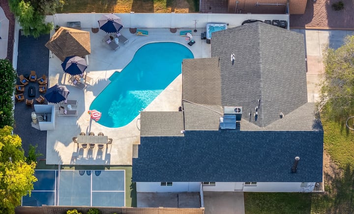 The Pickler: Pickleball | HotTub | Pool | Gameroom