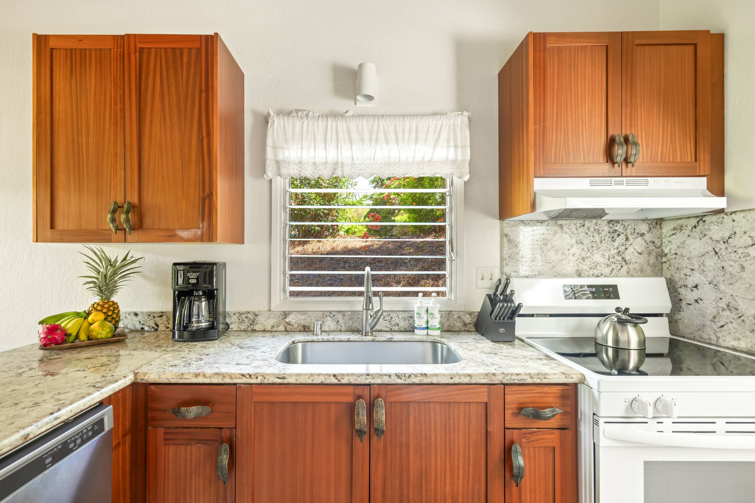 Condo in Koloa · ★4.83 · 2 bedrooms · 3 beds · 2 shared baths - Image 11