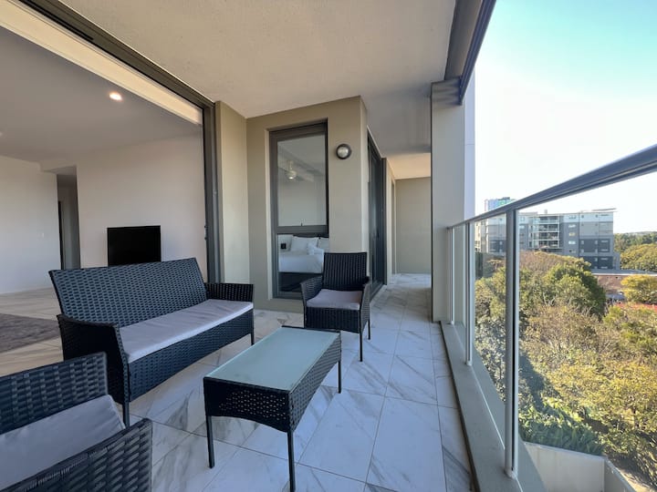 Spacious 2 Bedroom Apartment Near Pa Hospital - Brisbane