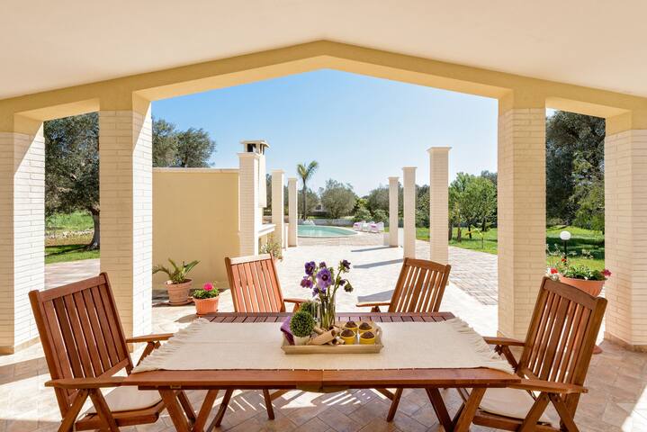 Villa Käthe privatem pool gallery image 2