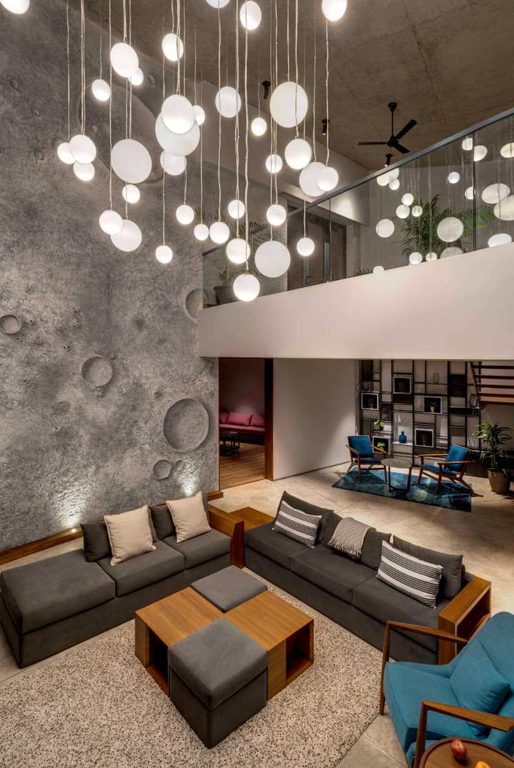 Rooms: Living area