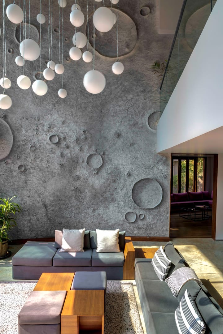 Rooms: Living area