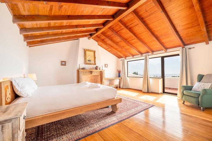 GuestReady – Scenic Getaway in Colares gallery image 4