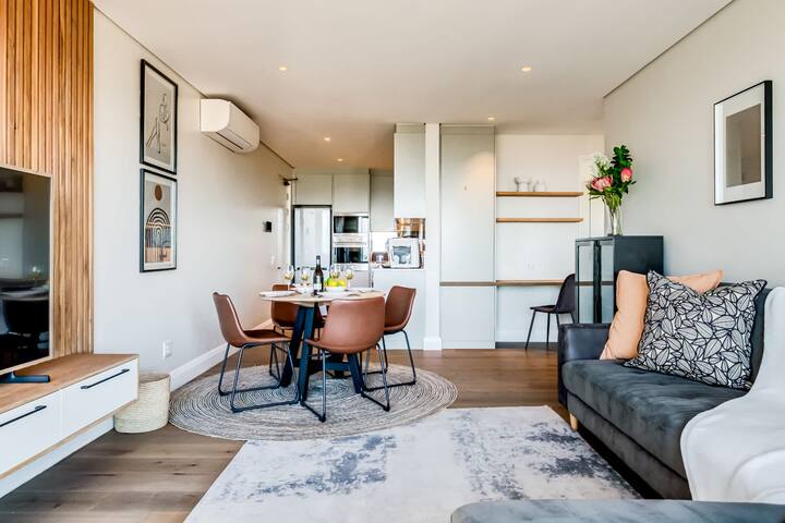 Charming Coastal Escape Marula One gallery image 2