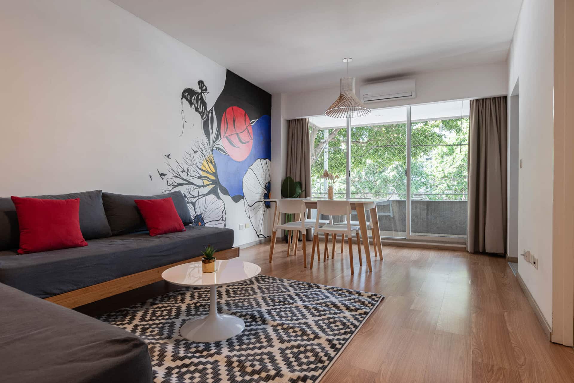 Apartamento de 1 quarto com pátio e piscina em Chacarita