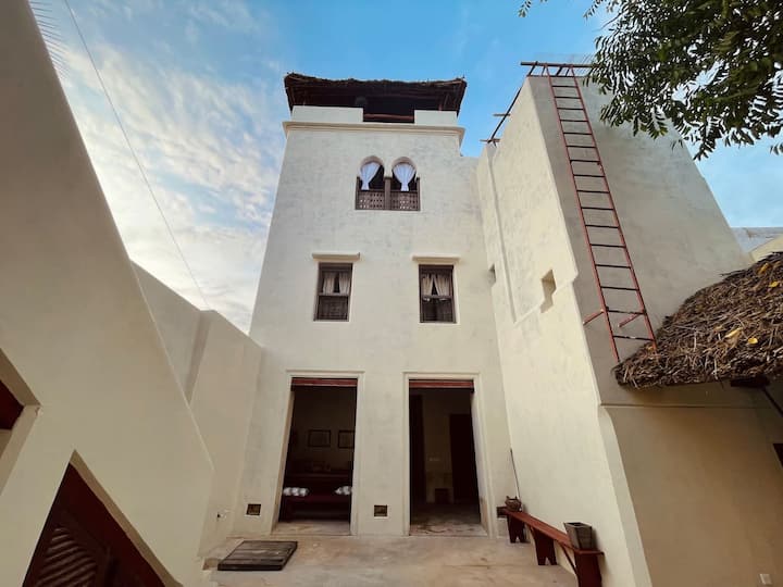 Umma House