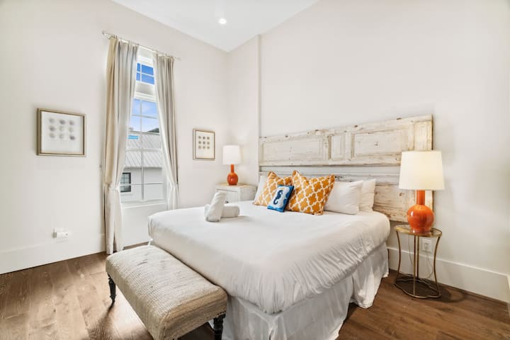 Andra våningen - Gästsovrum - Svit med dubbelsäng