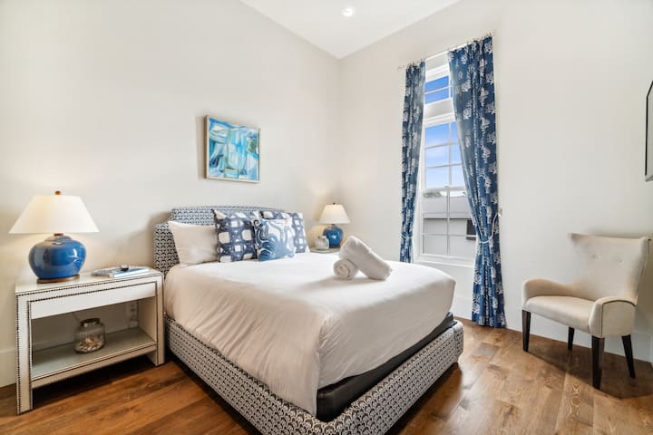 2: a våningen - Guest Bedroom - Queen Suite