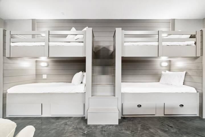 Dreamy retreat—private pool, LSV, & home theater