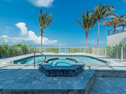 Ocean Breeze - Your Private Beachfront Escape