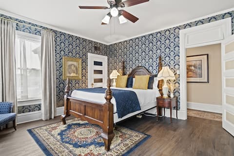 Spacious Historic Escape | 4BR Luxury | Walk to Do