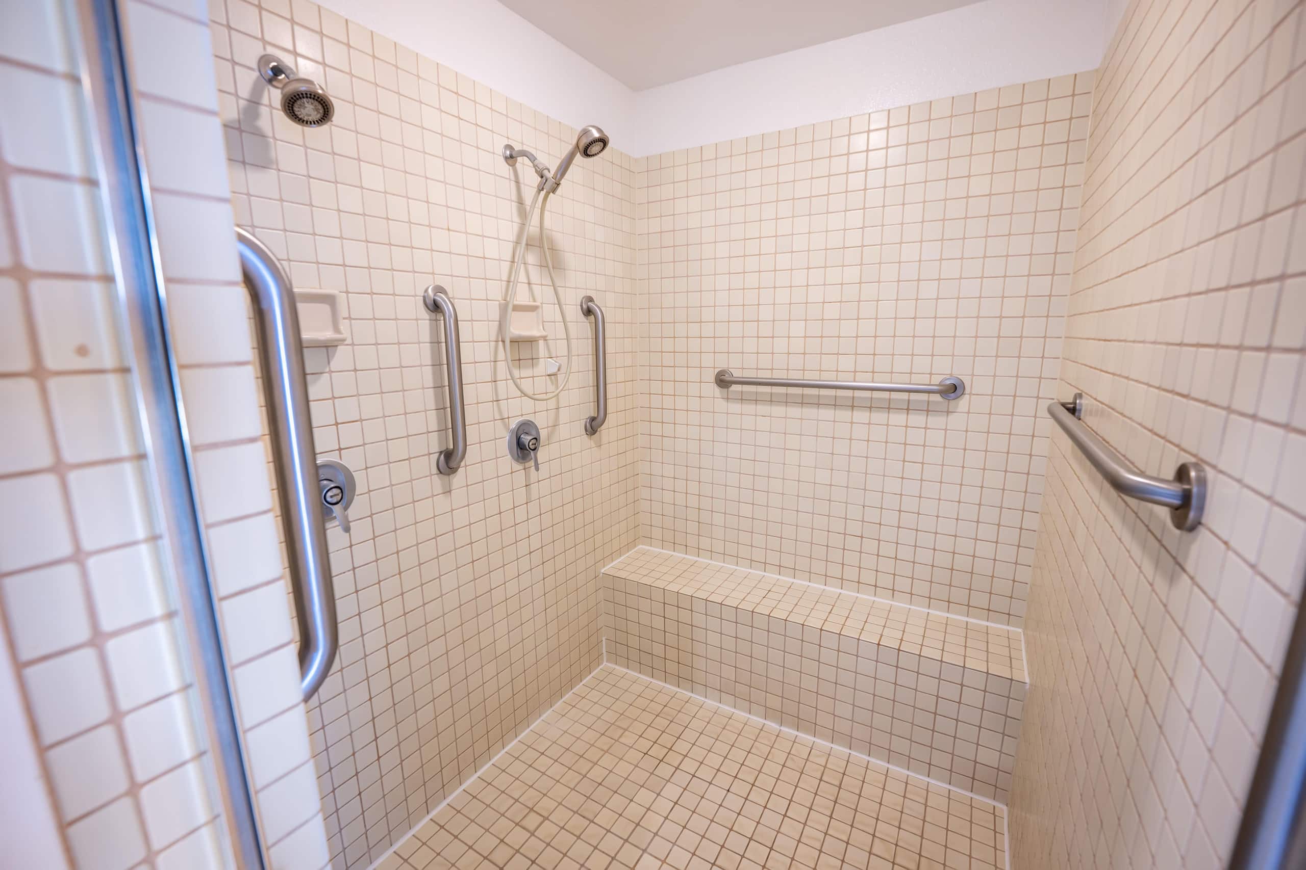 Condo in Wailea · ★5.0 · 2 bedrooms · 3 beds · 2 private baths - Image 35