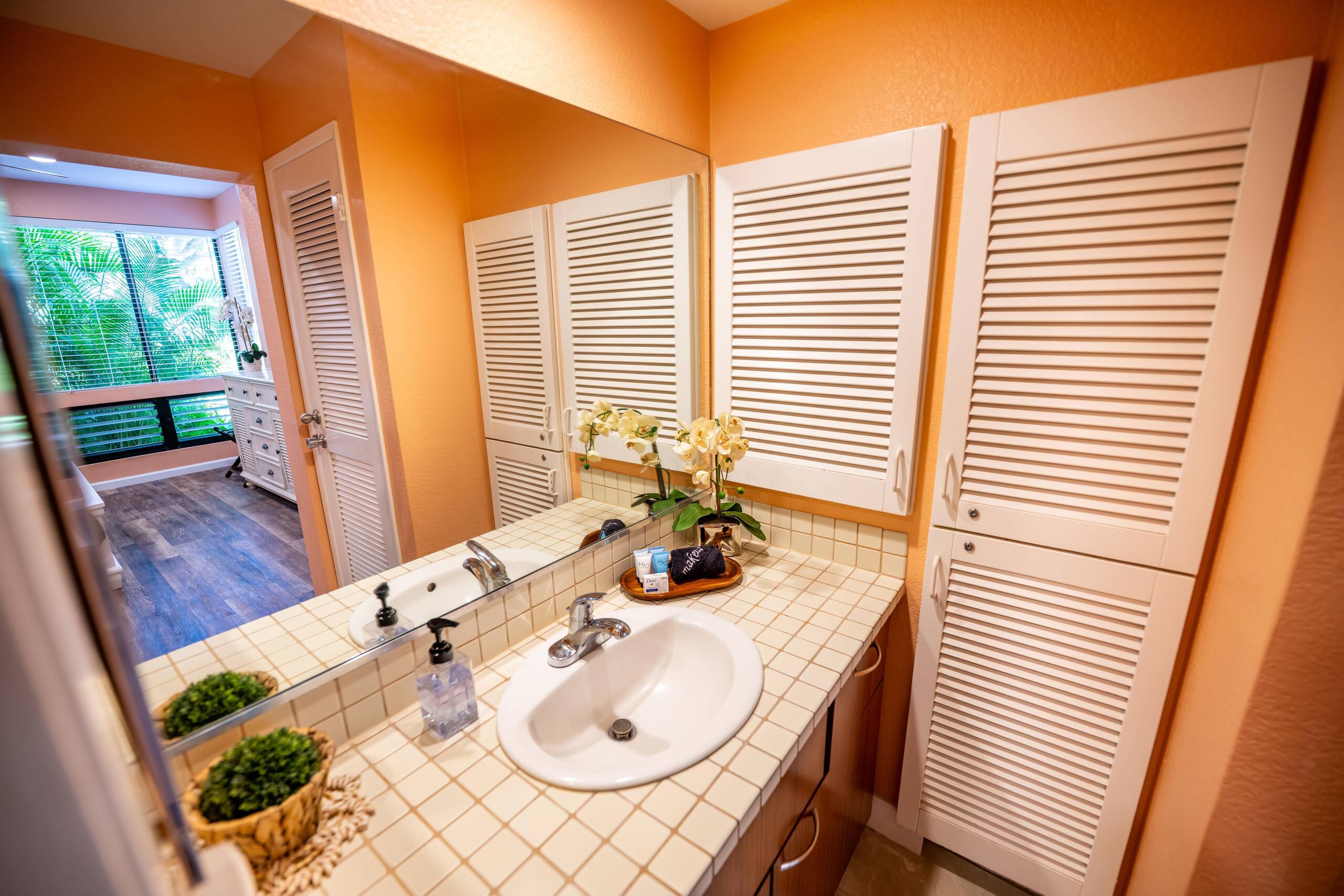Condo in Wailea · ★5.0 · 2 bedrooms · 3 beds · 2 private baths - Image 42