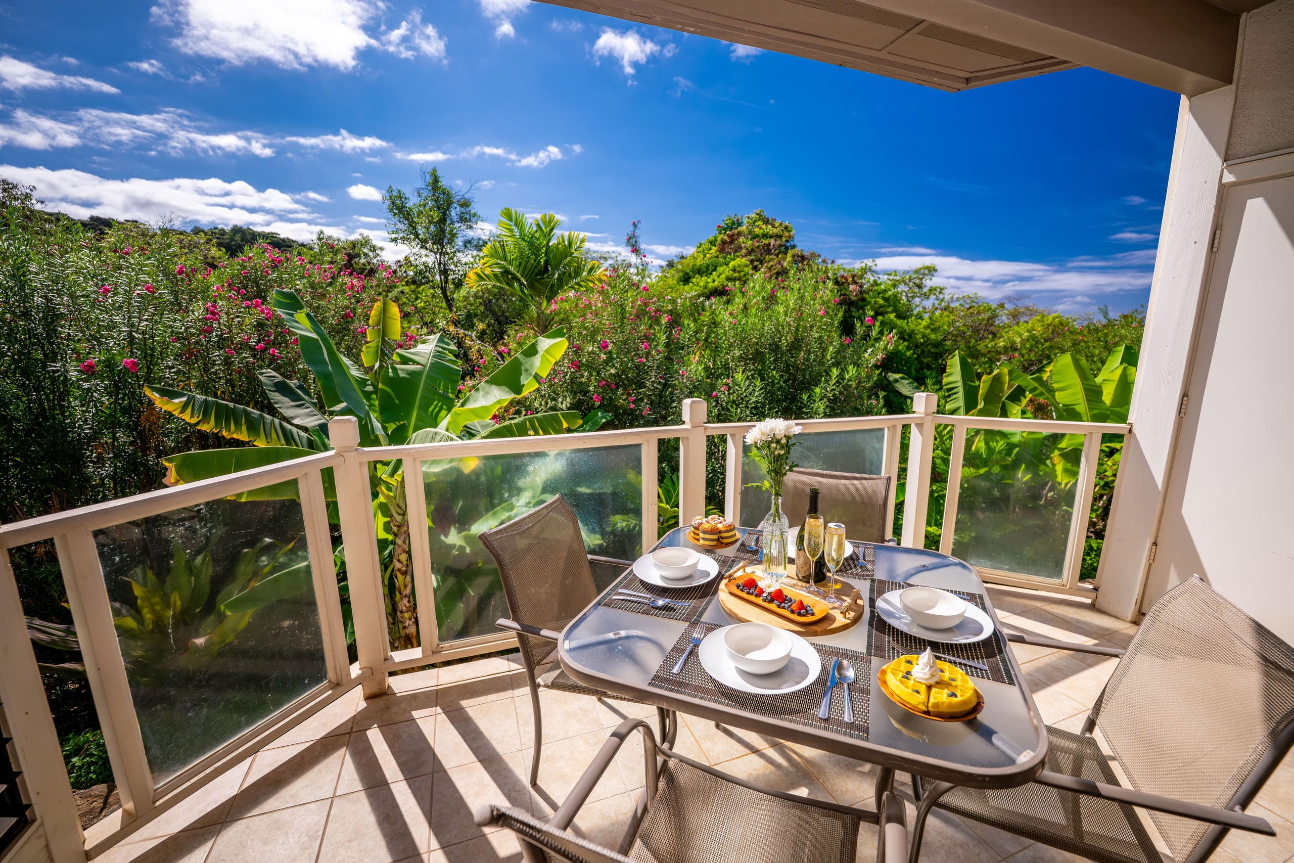 Condo in Wailea · ★5.0 · 2 bedrooms · 3 beds · 2 private baths - Image 4
