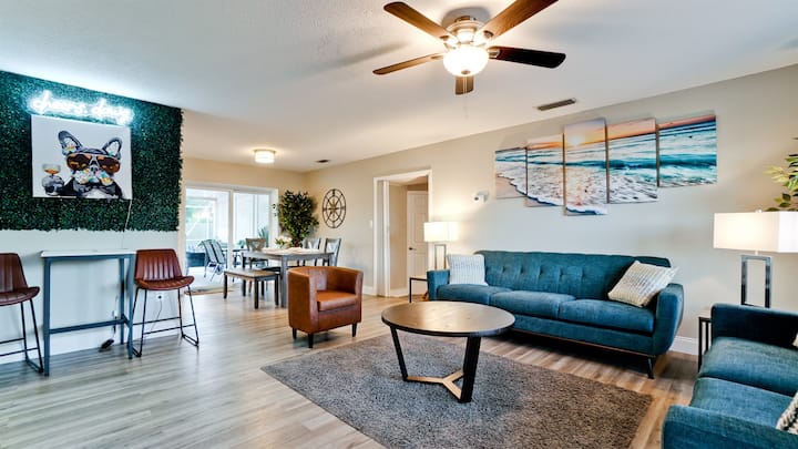 Heated Pool + New Luxury Hot Tub | 15 Min Beach - Bradenton, FL