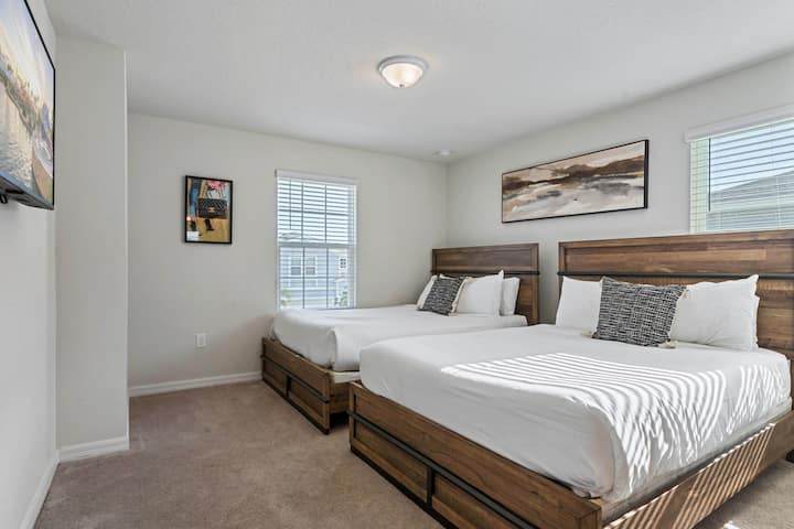 Chambre 3  avec 2 lits Queen Size et salle de bain privée