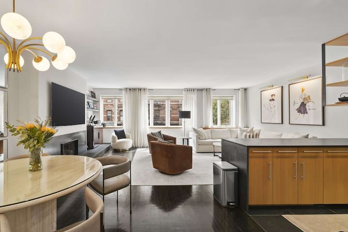 Prince by Rove Travel | 2BR SoHo Condo w/Terrace gallery image 2