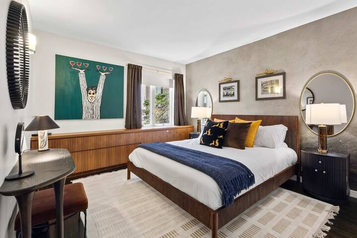 Prince by Rove Travel | 2BR SoHo Condo w/Terrace gallery image 4