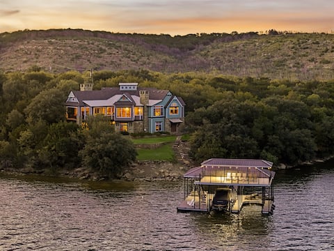 Sunset Manor- with a DOCK & HOT TUB!