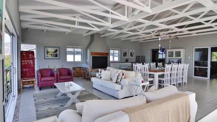 164@beach Road Seaside Luxury | Families & Friends - Kleinmond