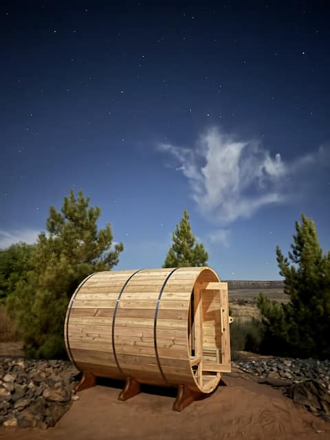 Sauna~Zion view~Hot Tub~RV Parking~27 miles Zion