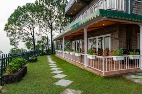 Hilltop 3BHK Villa w/ Attic & Views - Breakfast