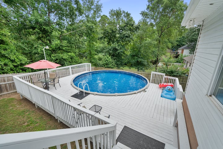 7br Retreat | Seasonal Pool & Hot Tub - Hot Springs, AR