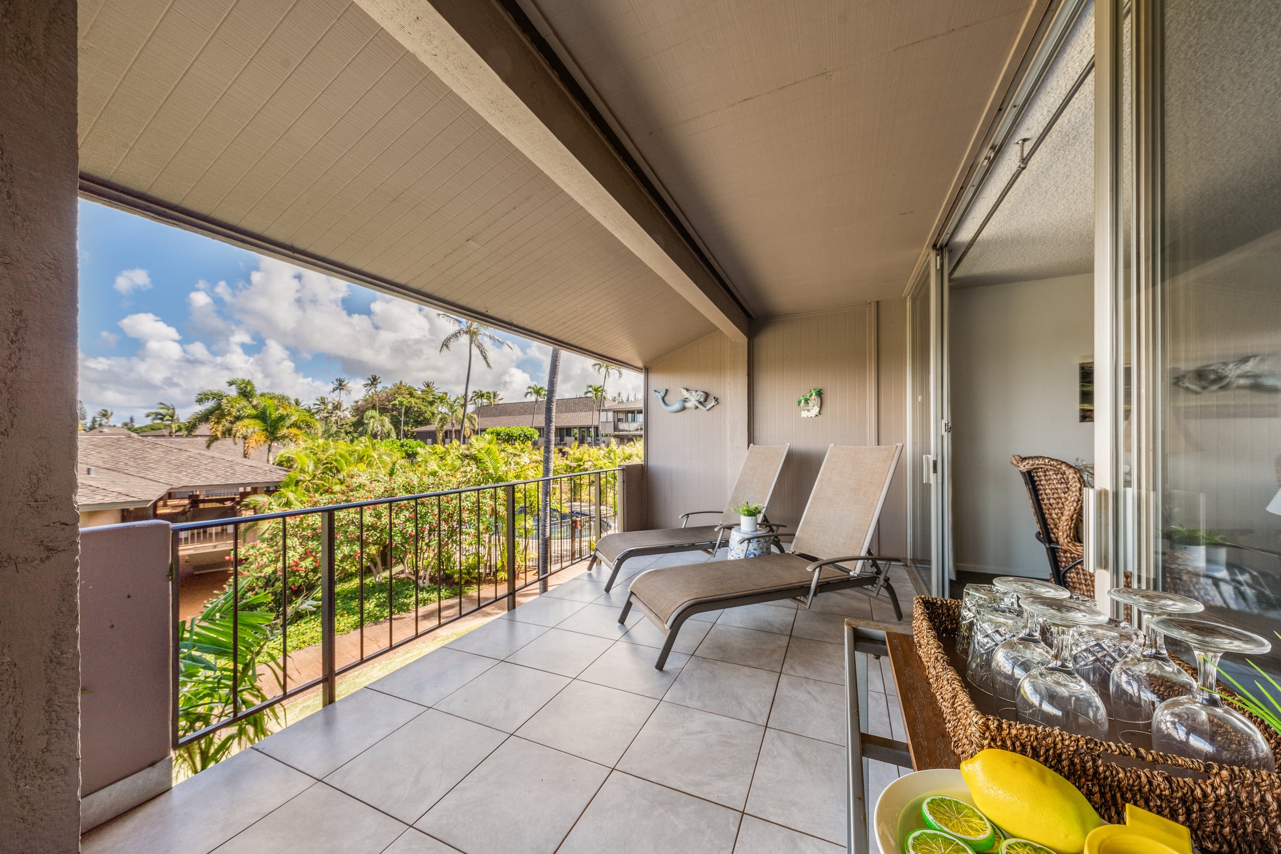 Condo in Lahaina · ★5.0 · 1 bedroom · 2 beds · 1 bath - Image 31