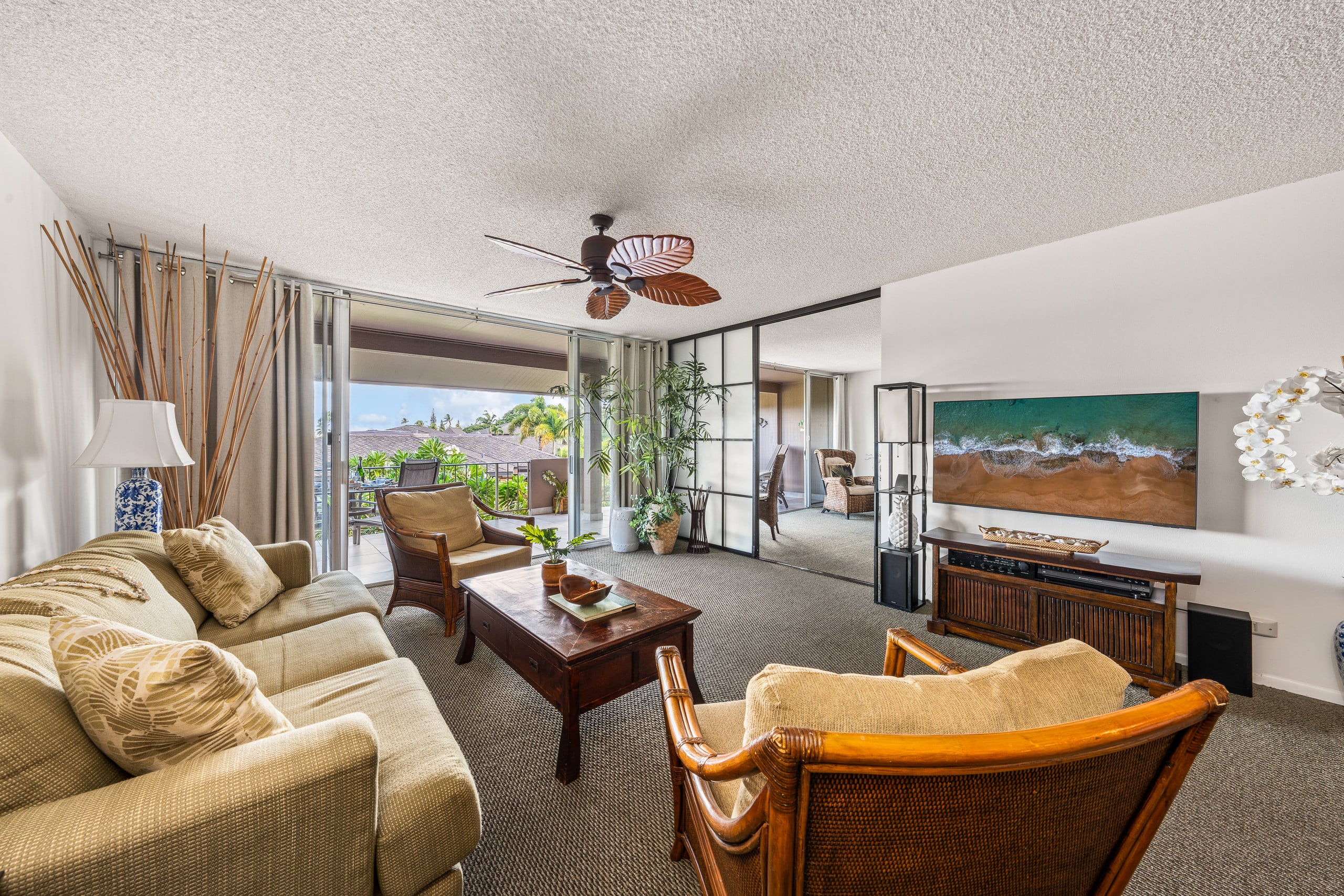 Condo in Lahaina · ★5.0 · 1 bedroom · 2 beds · 1 bath - Image 2