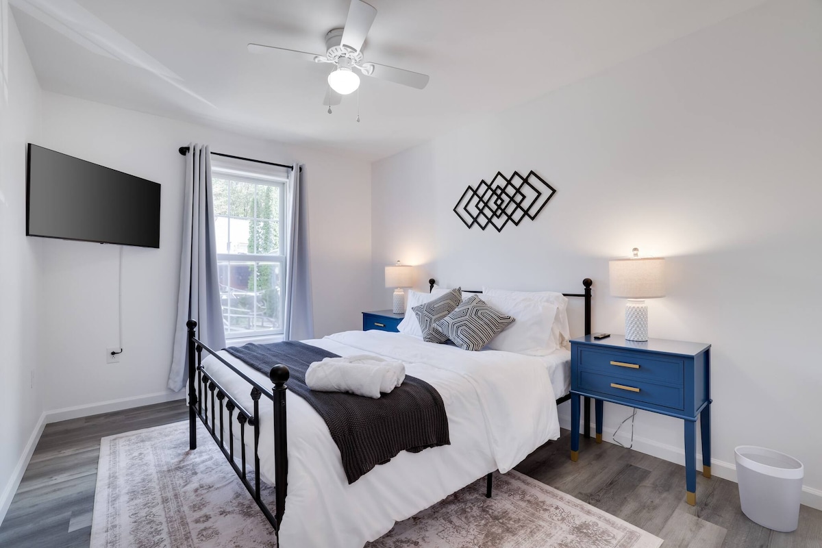 ליהנות מהטוב שבשני העולמות: מיטה נוחה בפנים ונוף שליו בחוץ.