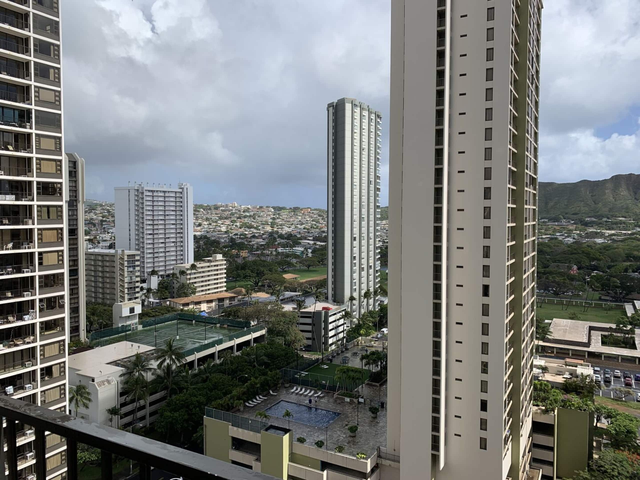 Condo in Honolulu · ★4.61 · 1 bedroom · 1 bed · 1 bath - Image 7