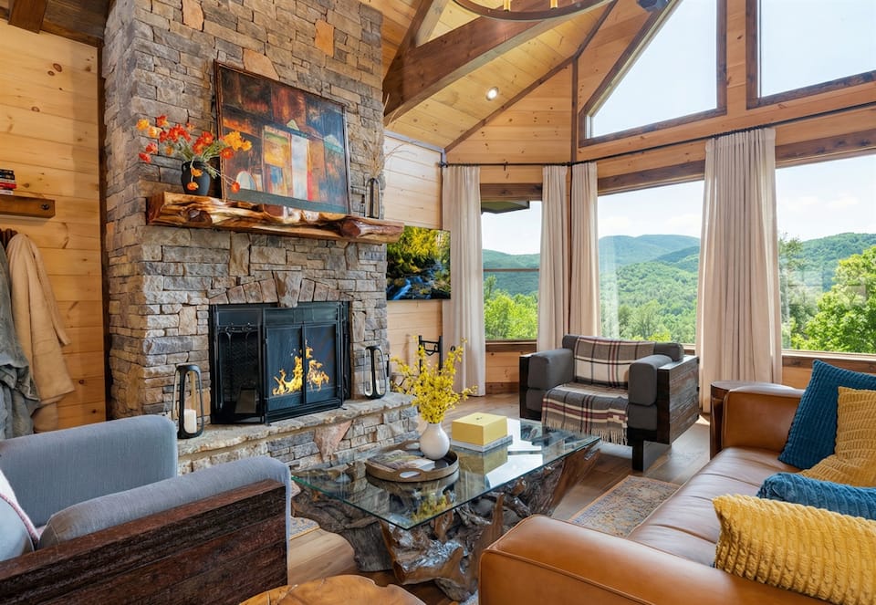 Green Peaks Chalet in the Blue Ridge, Cherry Log, Georgia, United States, photo 3 of 10
