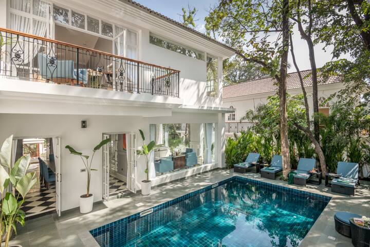 Pool: Swimming pool