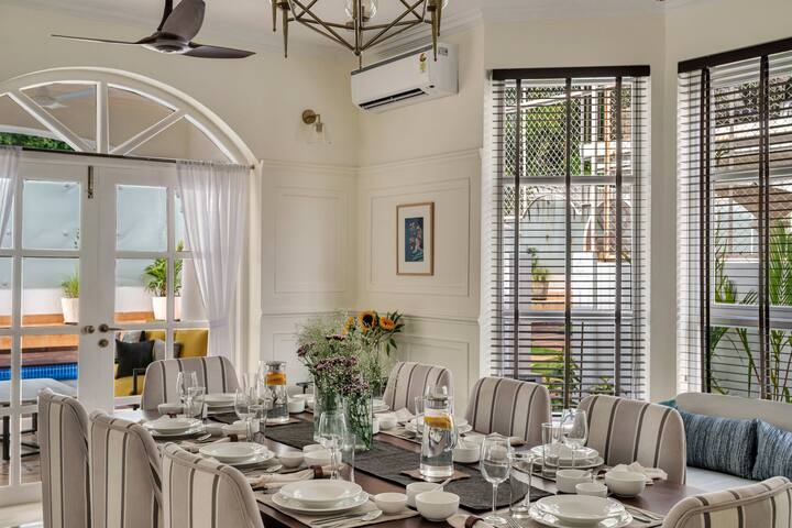 Dining area image 1