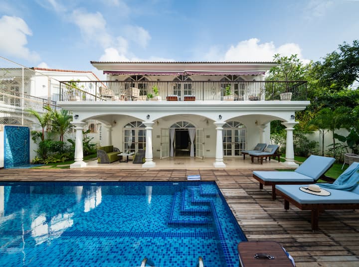 Pool: Swimming pool