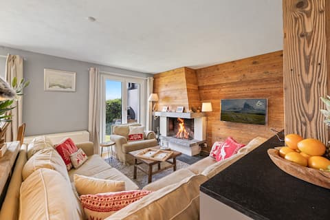 Cozy Chalet with Stunning Views in Crans-Montana