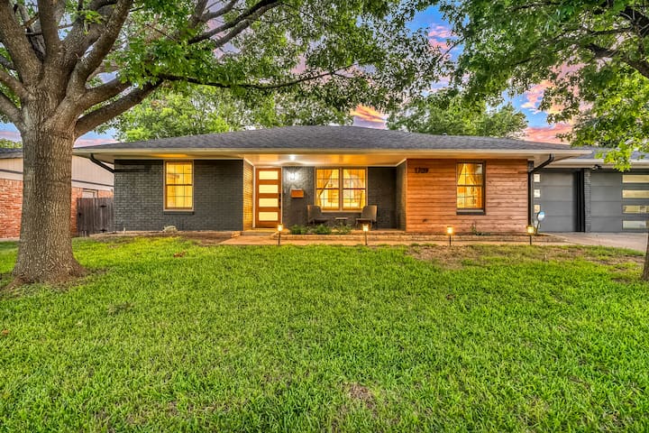 4BR Austin Home with Patio, BBQ, Great Location