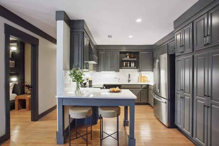 Charming Townhome Near Forsyth Park, Free Parking - Savannah