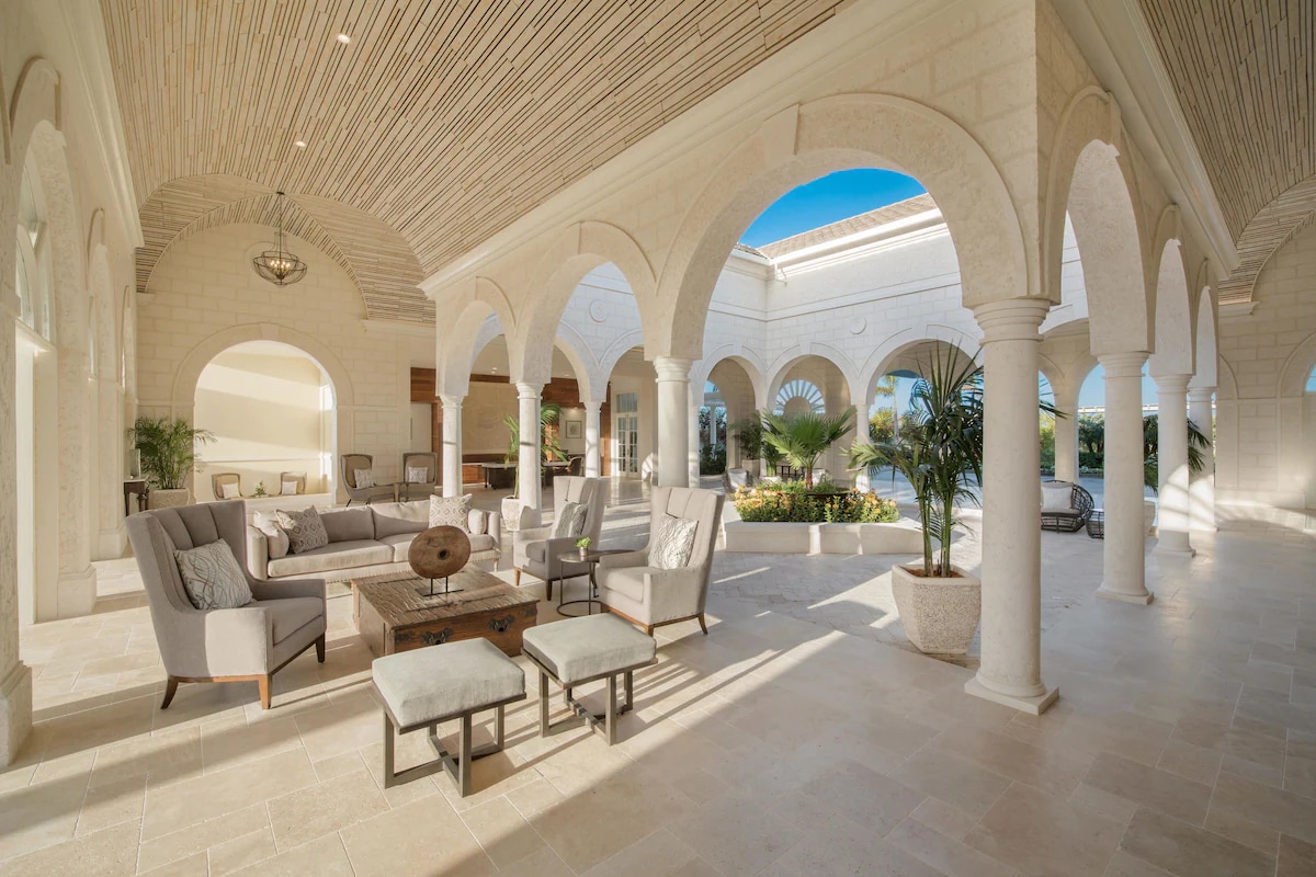 Breathtaking Partial Ocean View Suite w/ Balcony