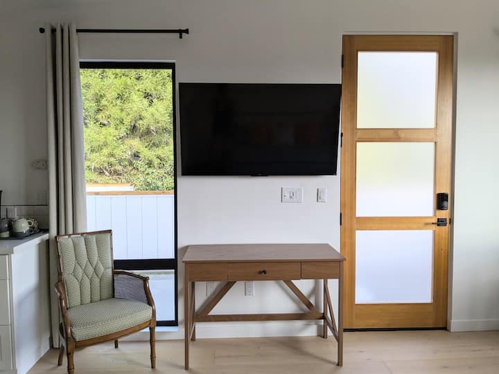 Newly Built Nest In Picturesque, Olivenhain - San Diego, CA