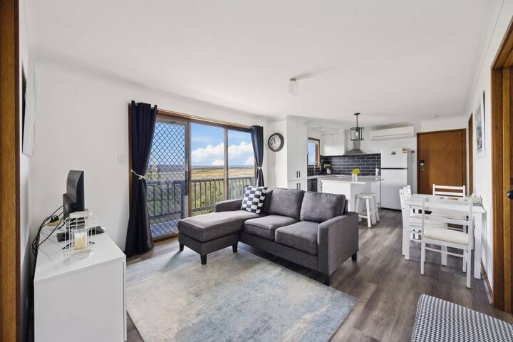 Cute Cottage With A View - Venus Bay