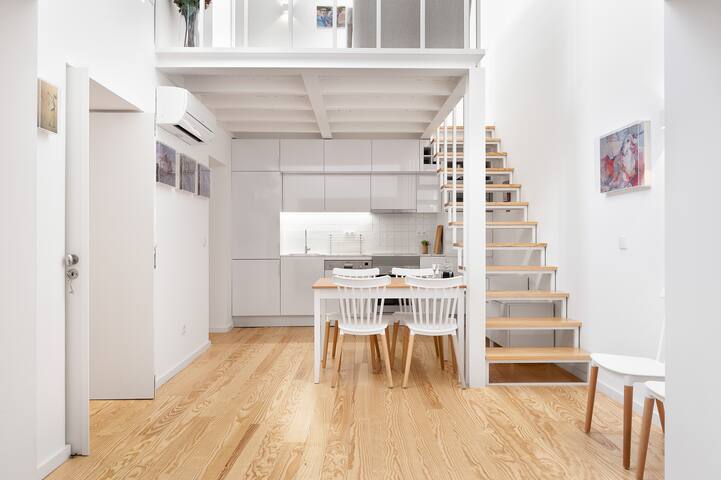 Oporto Classic Apartments by HostWise gallery image 2