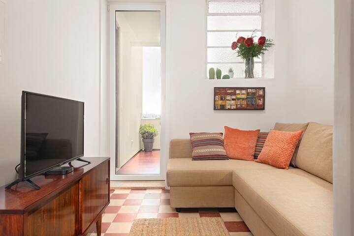 2 Classic Apartments by HostWise gallery image 3