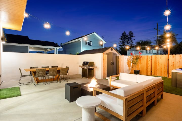 Large New Build | AC & Hot Tub | Walk to the Beach