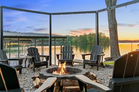 Lakefront ·Hot Tub ·Sauna · Private Dock ·Fire Pit