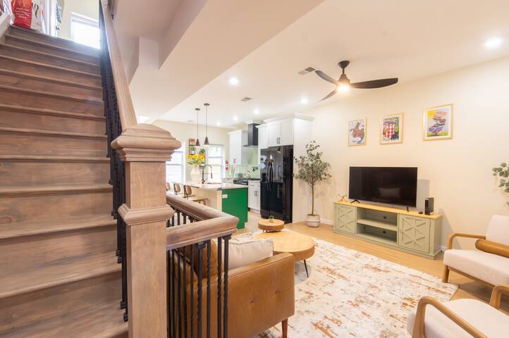 Sojourn’s Coveted Cultural Home | Sleeps 6 gallery image 3